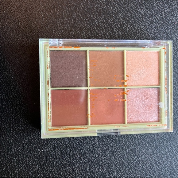 Pixi - Picture 3 of 6